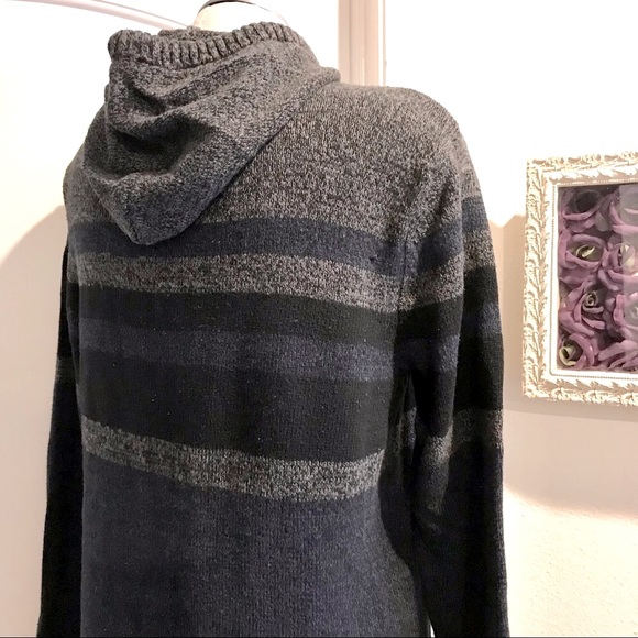urban PIPELINE Sweater With Hoodie / Like New / Host Pick - Picture 8 of 12